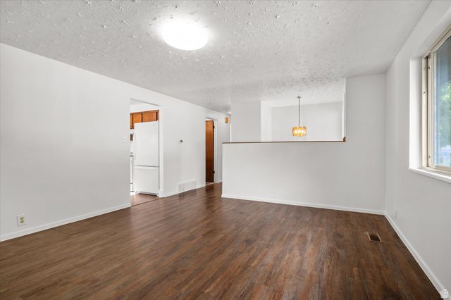 1487 N 700 W, West Bountiful, UT 84087