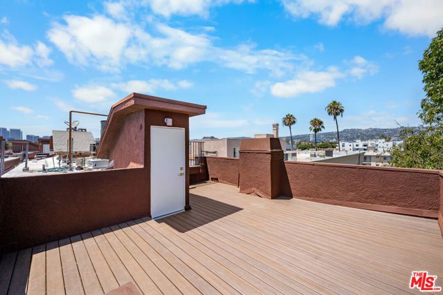 869 S Wooster Street 301, Los Angeles, CA 90035