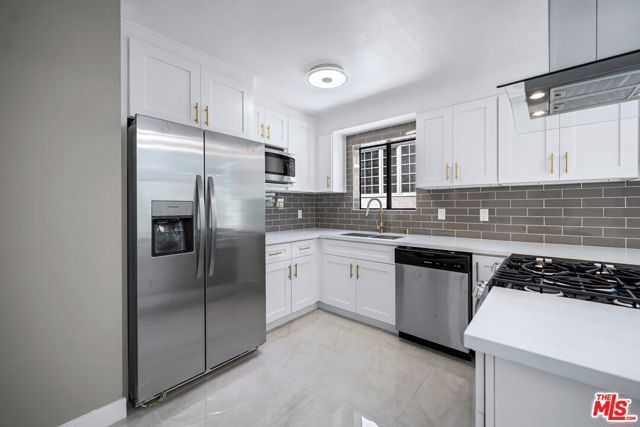 869 S Wooster Street 301, Los Angeles, CA 90035