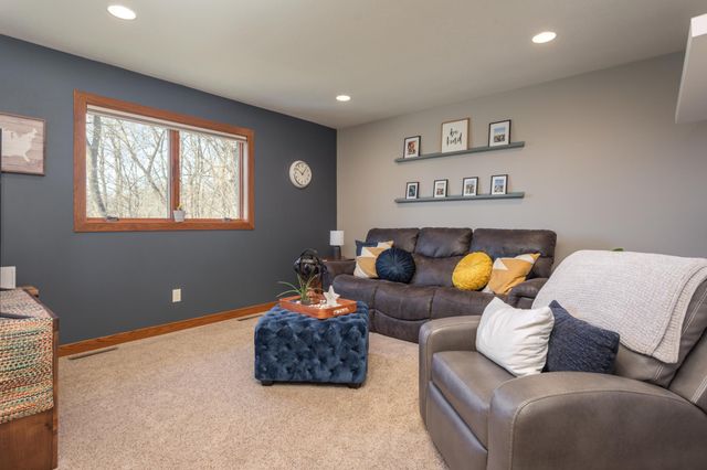 2380 Highland Trail SW, Alexandria, MN 56308