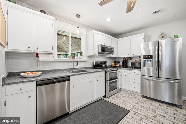 1269 TANYARD RD, Sewell, NJ 08080