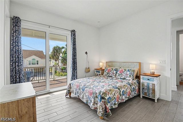 224 Fairweather LN, Fort Myers Beach, FL 33931