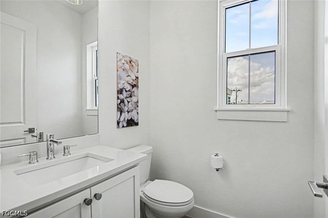 224 Fairweather LN, Fort Myers Beach, FL 33931