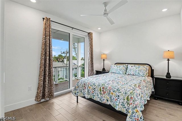 224 Fairweather LN, Fort Myers Beach, FL 33931