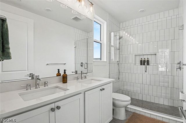 224 Fairweather LN, Fort Myers Beach, FL 33931