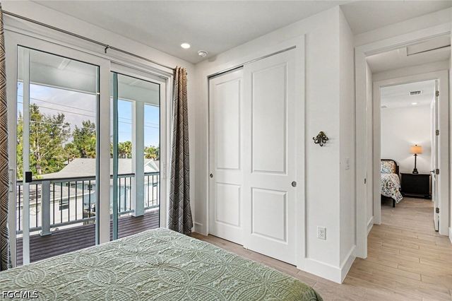 224 Fairweather LN, Fort Myers Beach, FL 33931