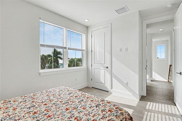 224 Fairweather LN, Fort Myers Beach, FL 33931