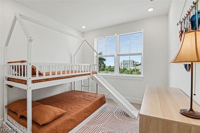 224 Fairweather LN, Fort Myers Beach, FL 33931