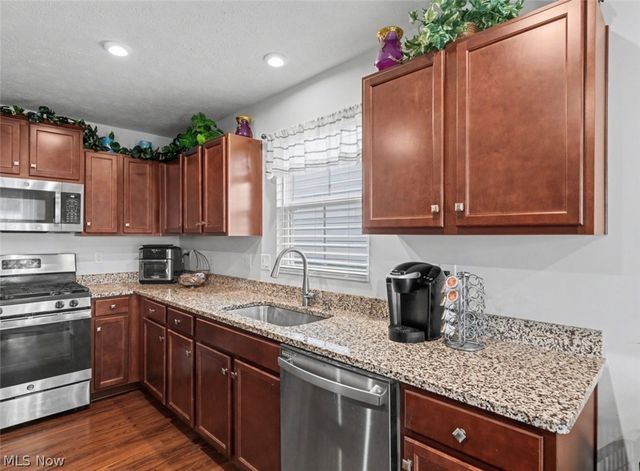 346 Lakewick Lane, Willowick, OH 44095