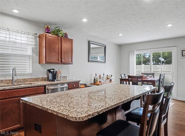 346 Lakewick Lane, Willowick, OH 44095