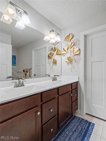 346 Lakewick Lane, Willowick, OH 44095