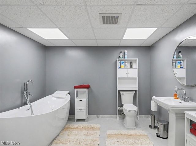 346 Lakewick Lane, Willowick, OH 44095