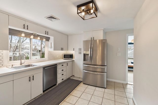 22 Pine Hill Road, Swampscott, MA 01907