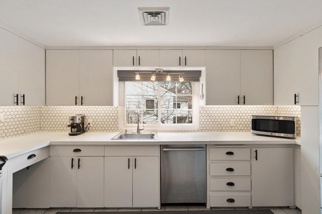 22 Pine Hill Road, Swampscott, MA 01907