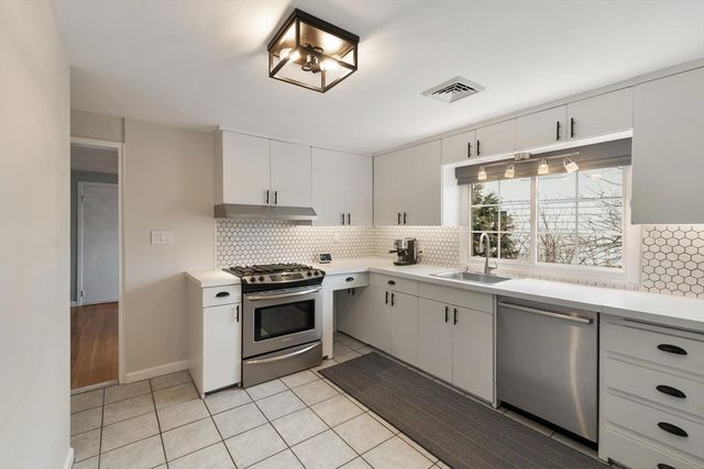 22 Pine Hill Road, Swampscott, MA 01907