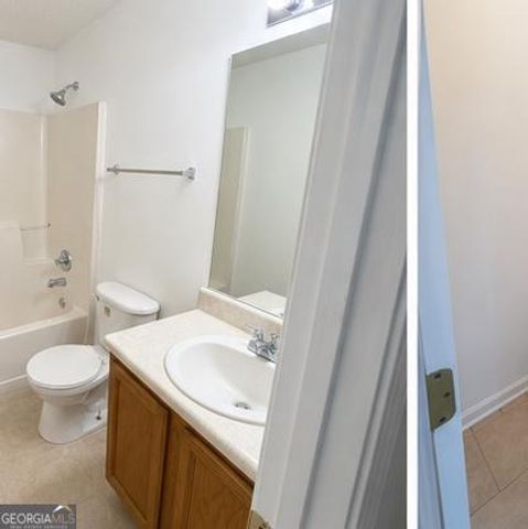 65 Waters Edge Way, Fayetteville, GA 30215