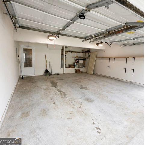 65 Waters Edge Way, Fayetteville, GA 30215