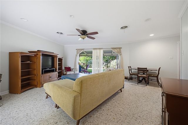113 E Janin Cir, Portland, TX 78374