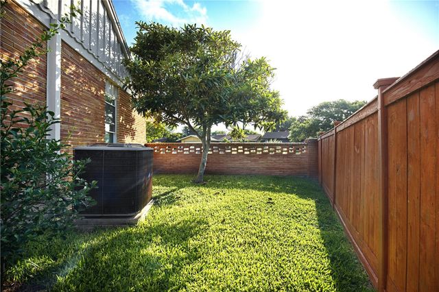 113 E Janin Cir, Portland, TX 78374