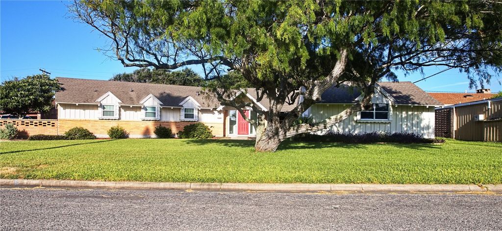 113 E Janin Cir, Portland, TX 78374 — photo 3
