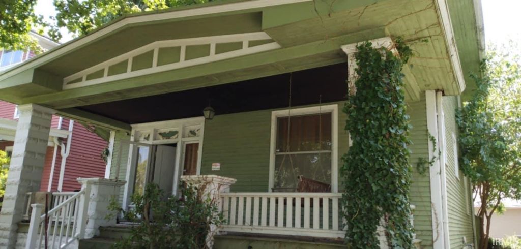 823 E Chandler Avenue, Evansville, IN 47713