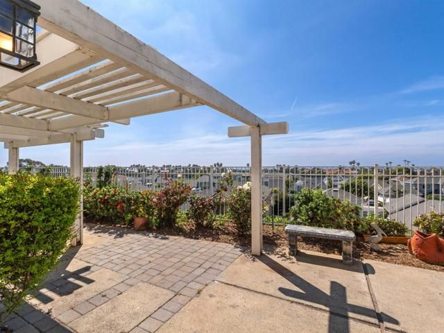 6923 Whitecap, Carlsbad, CA 92011