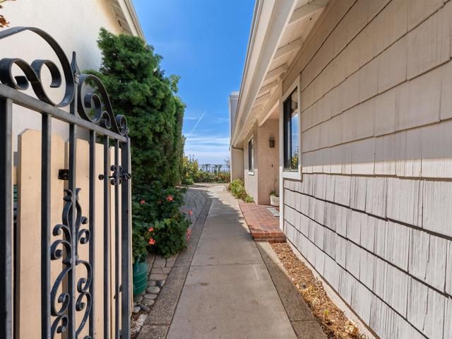 6923 Whitecap, Carlsbad, CA 92011