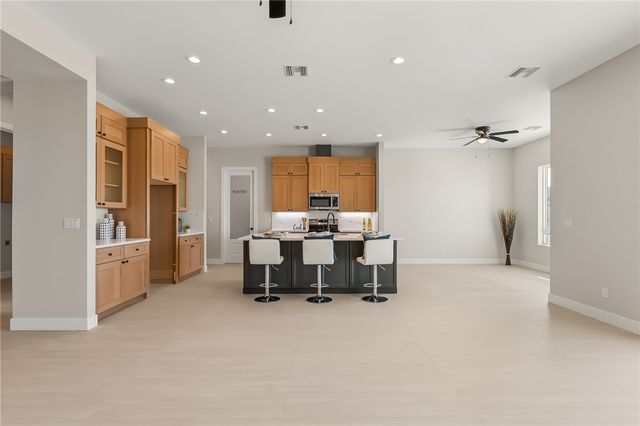 3090 Canyon De Chelly Drive, Bullhead City, AZ 86429