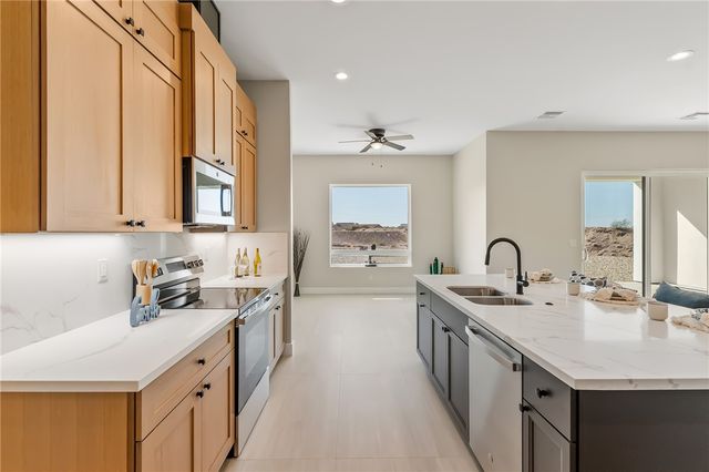 3090 Canyon De Chelly Drive, Bullhead City, AZ 86429