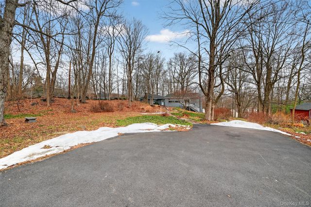 98 Mount Airy Road S, Croton-on-hudson, NY 10520