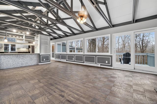 98 Mount Airy Road S, Croton-on-hudson, NY 10520