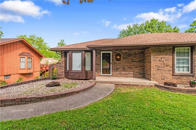 2016 N Lazy Branch Road, Independence, MO 64058