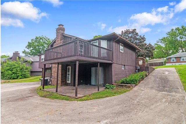 2016 N Lazy Branch Road, Independence, MO 64058