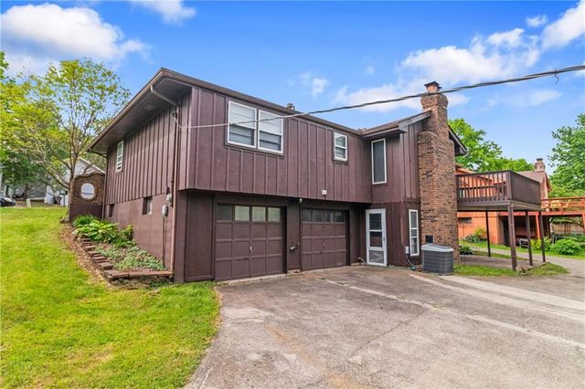 2016 N Lazy Branch Road, Independence, MO 64058