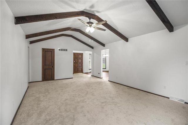 2016 N Lazy Branch Road, Independence, MO 64058