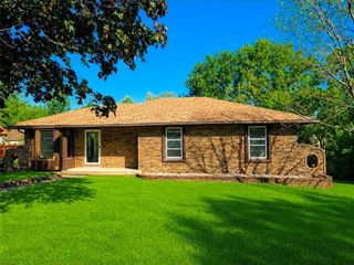 2016 N Lazy Branch Road, Independence, MO 64058