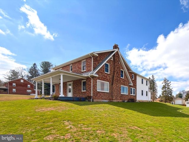 5765 GLATFELTERS STATION, Seven Valleys, PA 17360