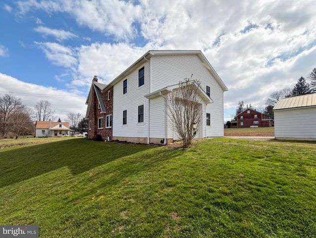 5765 GLATFELTERS STATION, Seven Valleys, PA 17360