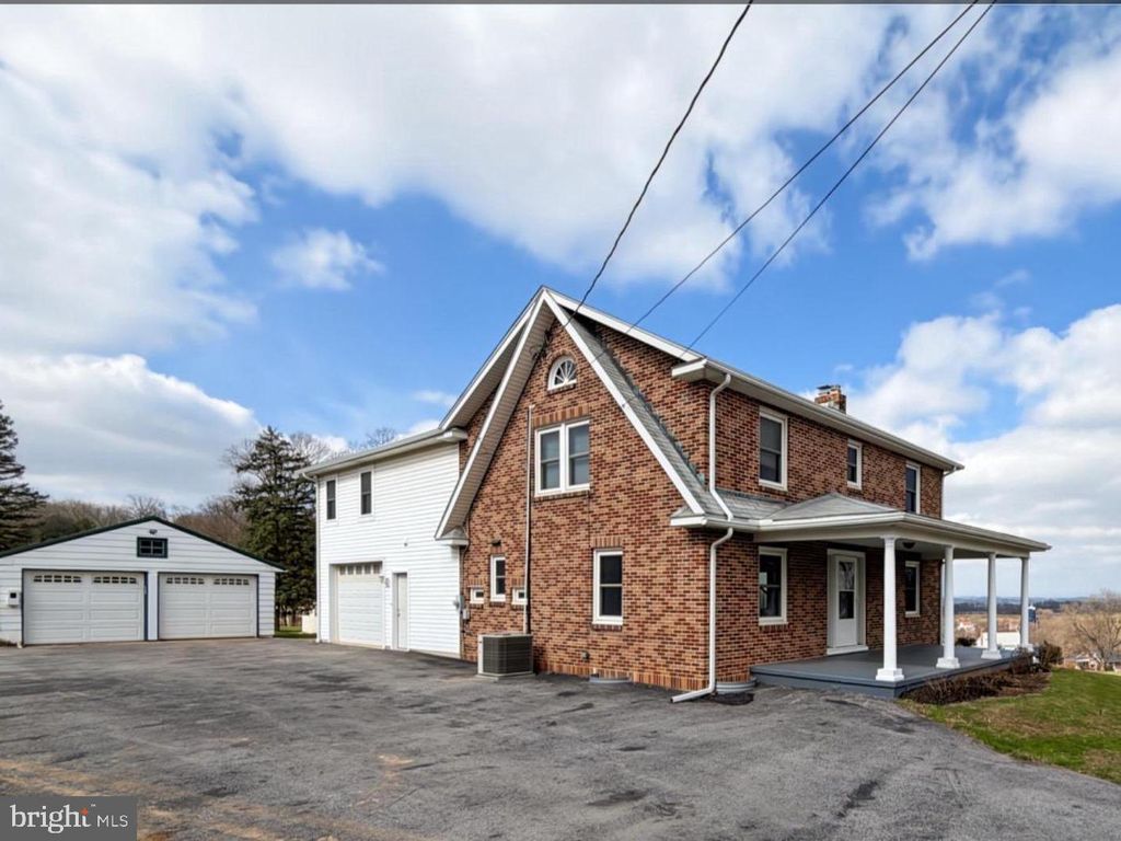 5765 GLATFELTERS STATION, Seven Valleys, PA 17360