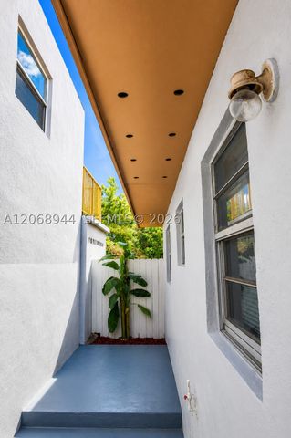 119 NW 3rd St, Hallandale Beach, FL 33009