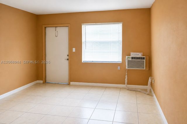 119 NW 3rd St, Hallandale Beach, FL 33009