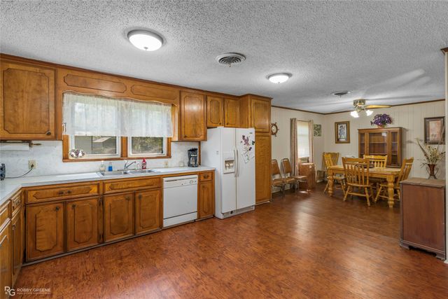 1815 S Brookwood Drive, Shreveport, LA 71118