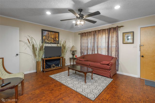 1815 S Brookwood Drive, Shreveport, LA 71118