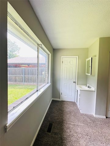 12315 E 24th Street, Tulsa, OK 74129
