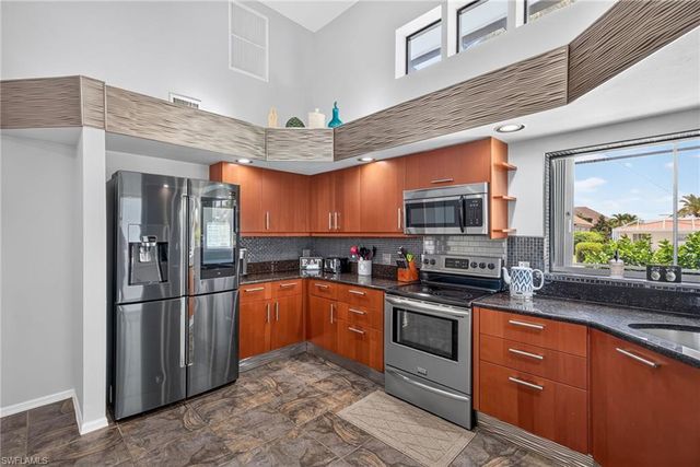 1124 Whiteheart CT, Marco Island, FL 34145