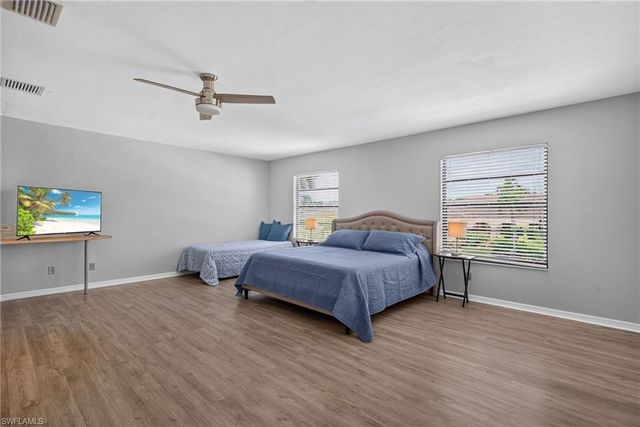 1124 Whiteheart CT, Marco Island, FL 34145