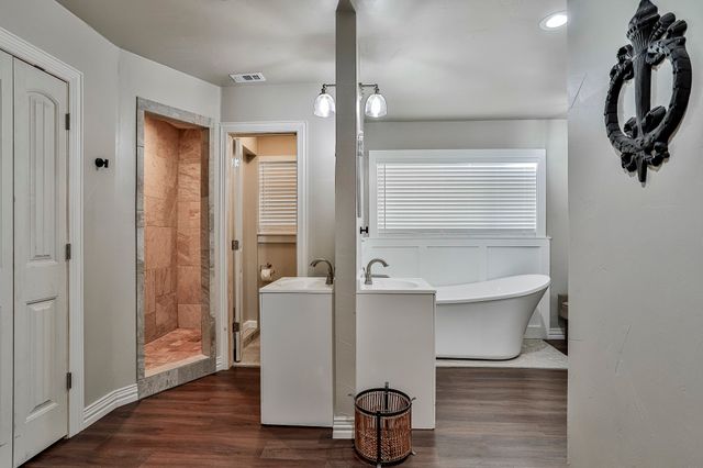 7217 Green Meadow Drive, North Richland Hills, TX 76180