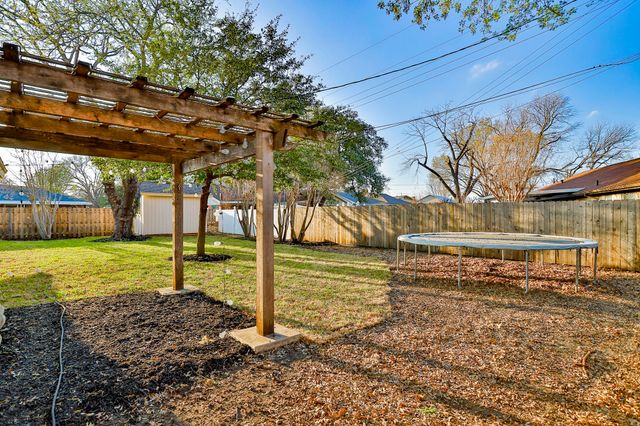 7217 Green Meadow Drive, North Richland Hills, TX 76180