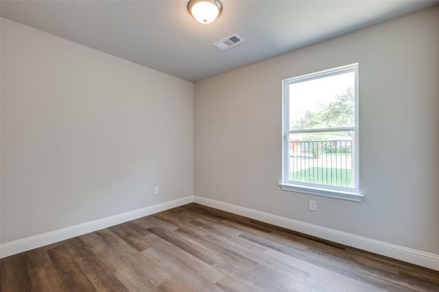 2424 Garden Drive, Dallas, TX 75215