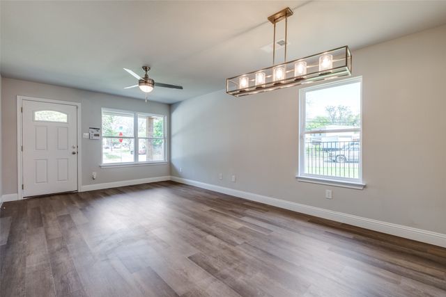 2424 Garden Drive, Dallas, TX 75215